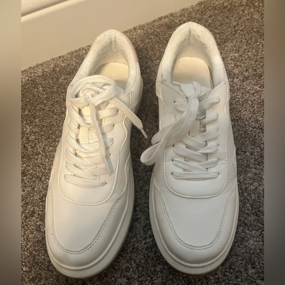 White sneakers - Picture 2 of 3